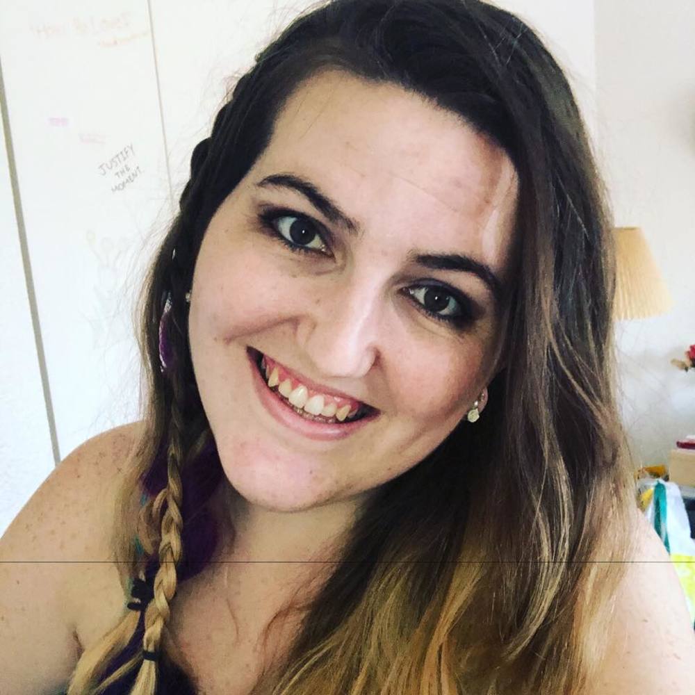 Meet your Posher, Cassandra